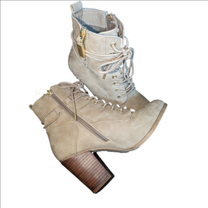 Chelsea ankle boots , zipper on side plus laces. Faux suede, excellent condition